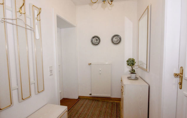 Claudia Top 7 - Photo 7