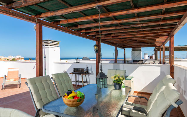 Angel Blanco - Photo 1