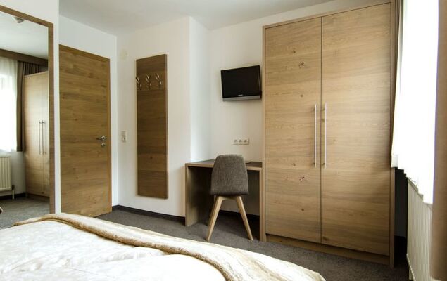 Top 6 (Panorama) - Photo 11